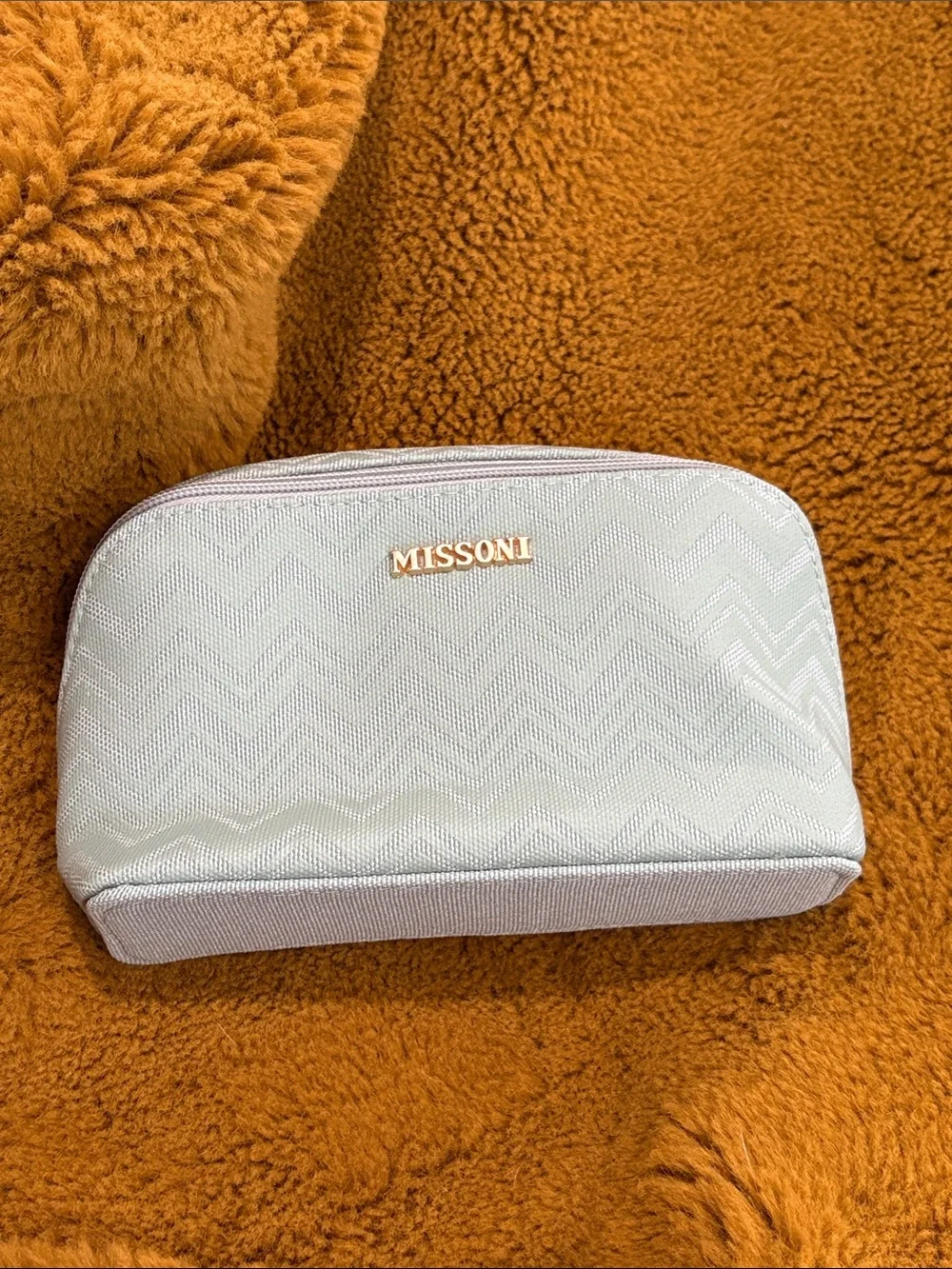 Missoni for Delta One Travel Amenity Kit - Luxury Chevron Pouch & Essentials